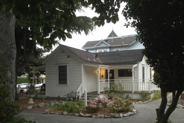 carmelita hostel-fb